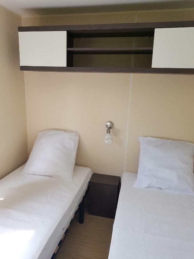 Camping Le Mouliat Hotel Moncrabeau ภายนอก รูปภาพ