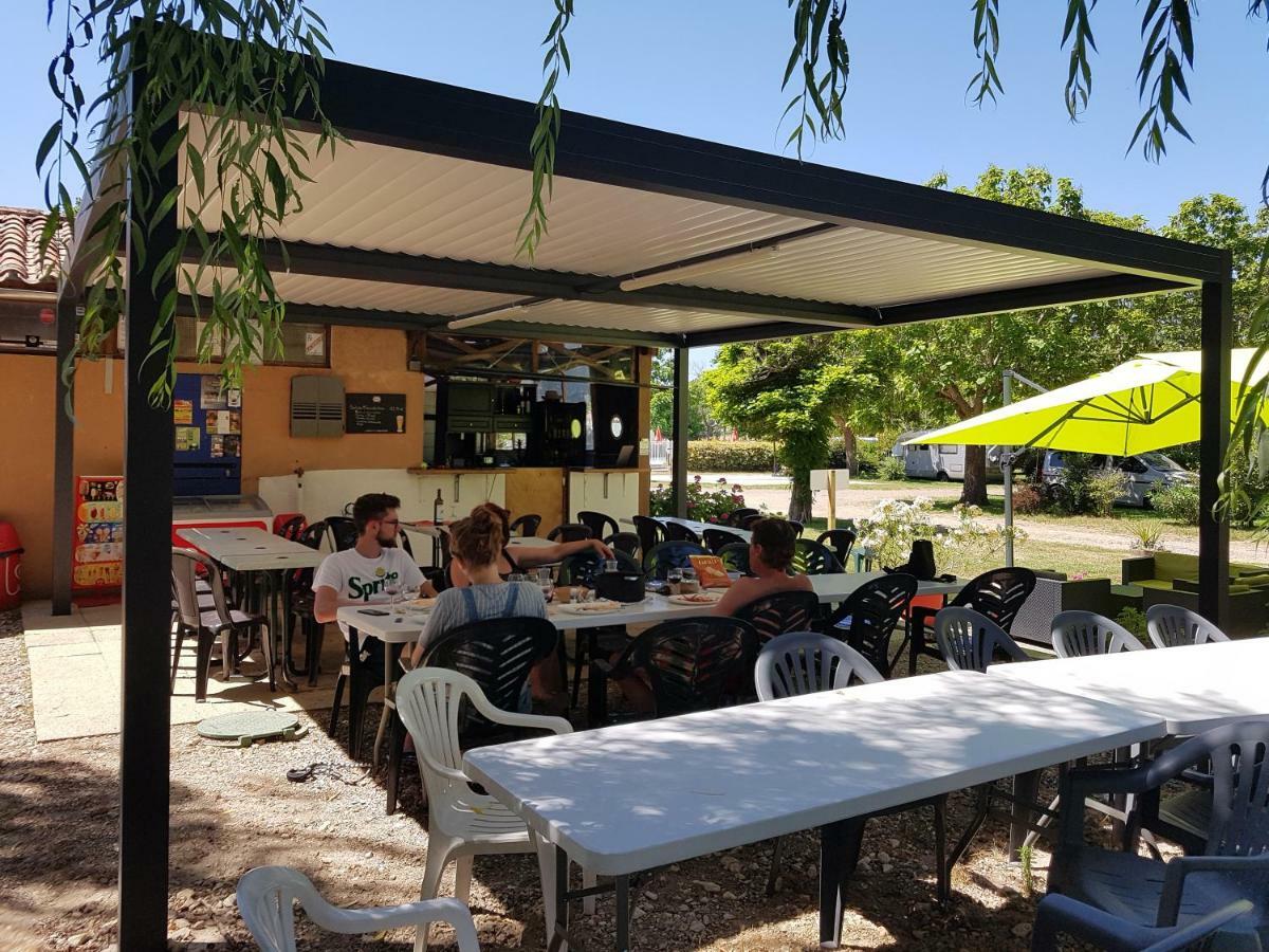 Camping Le Mouliat Hotel Moncrabeau ภายนอก รูปภาพ